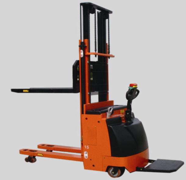 全電動堆高車ESY