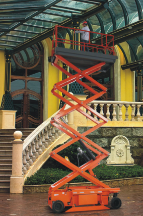 全電動(dòng)剪叉式高空作業(yè)平臺(tái)II型1